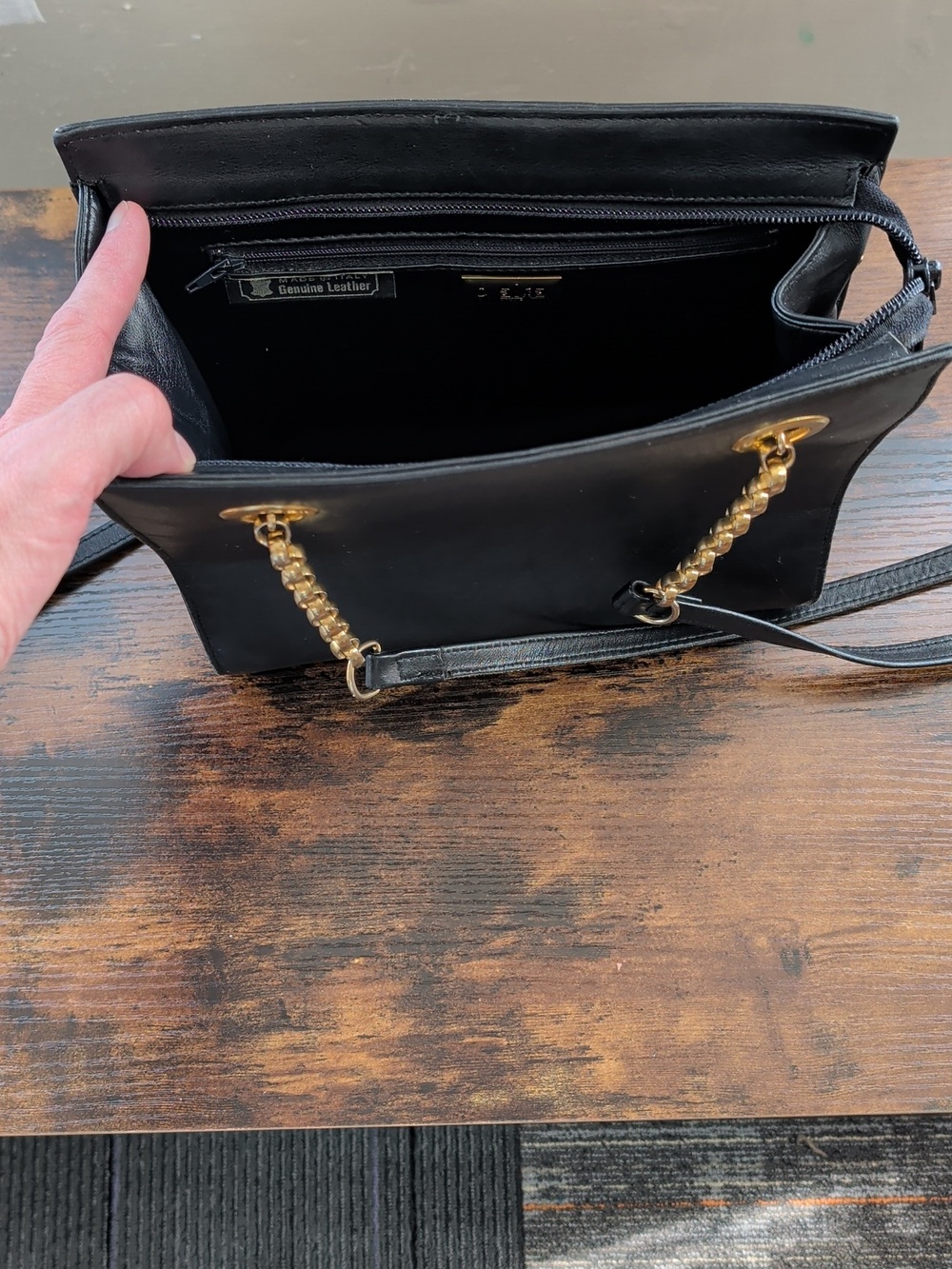 Alfa Italy Leather Hand Bag - Picture 5 of 15